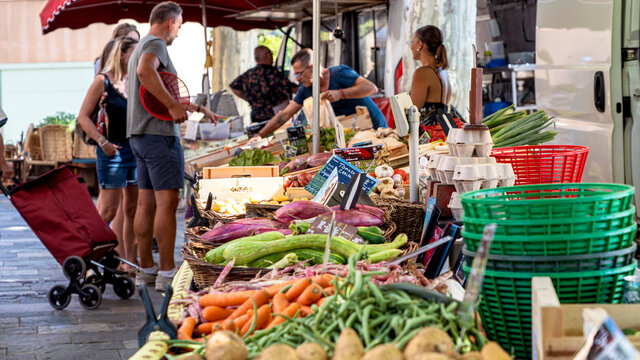 Marché Grimaud village