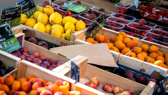 Marché Grimaud village