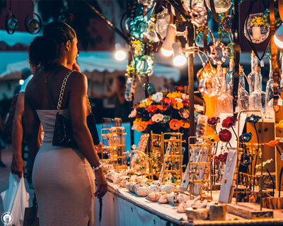Marché nocturne Port Grimaud